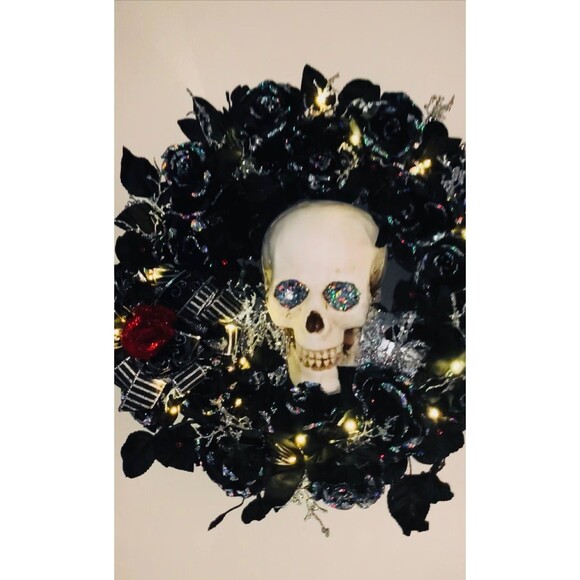 Lighted Jeweled and Sparkle Red Rose Gothic Skull Black Wreath 22 inches - Picture 5 of 12